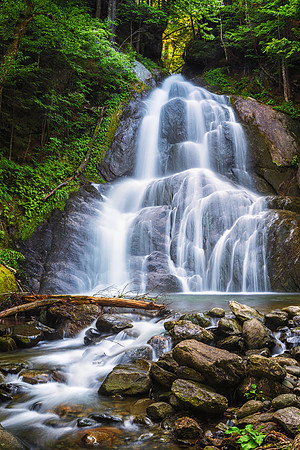 Moss Glen Falls